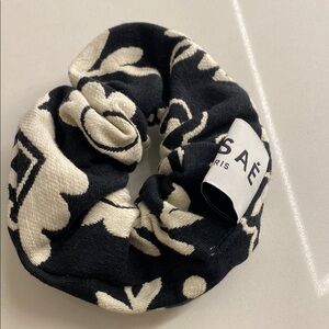 Rosae Paris Floral Scrunchie